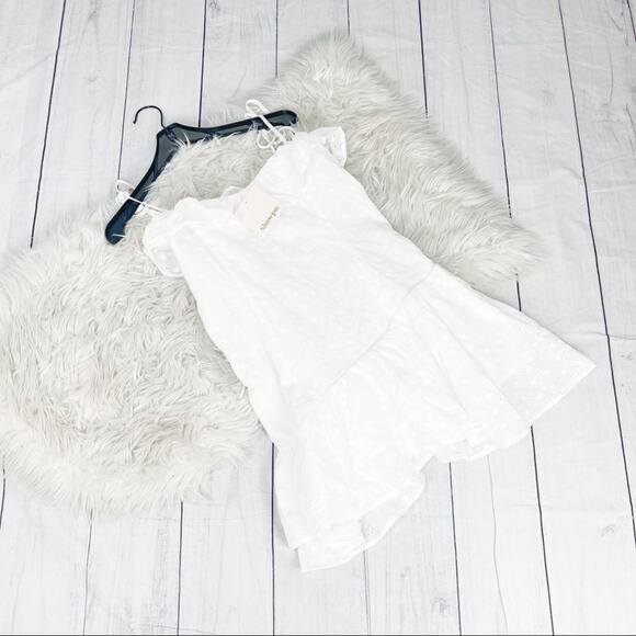 Showpo Banazir in White Broderie Adj. Shoulder tie asymmetrical ruffle‎ Size 10 - Picture 2 of 5